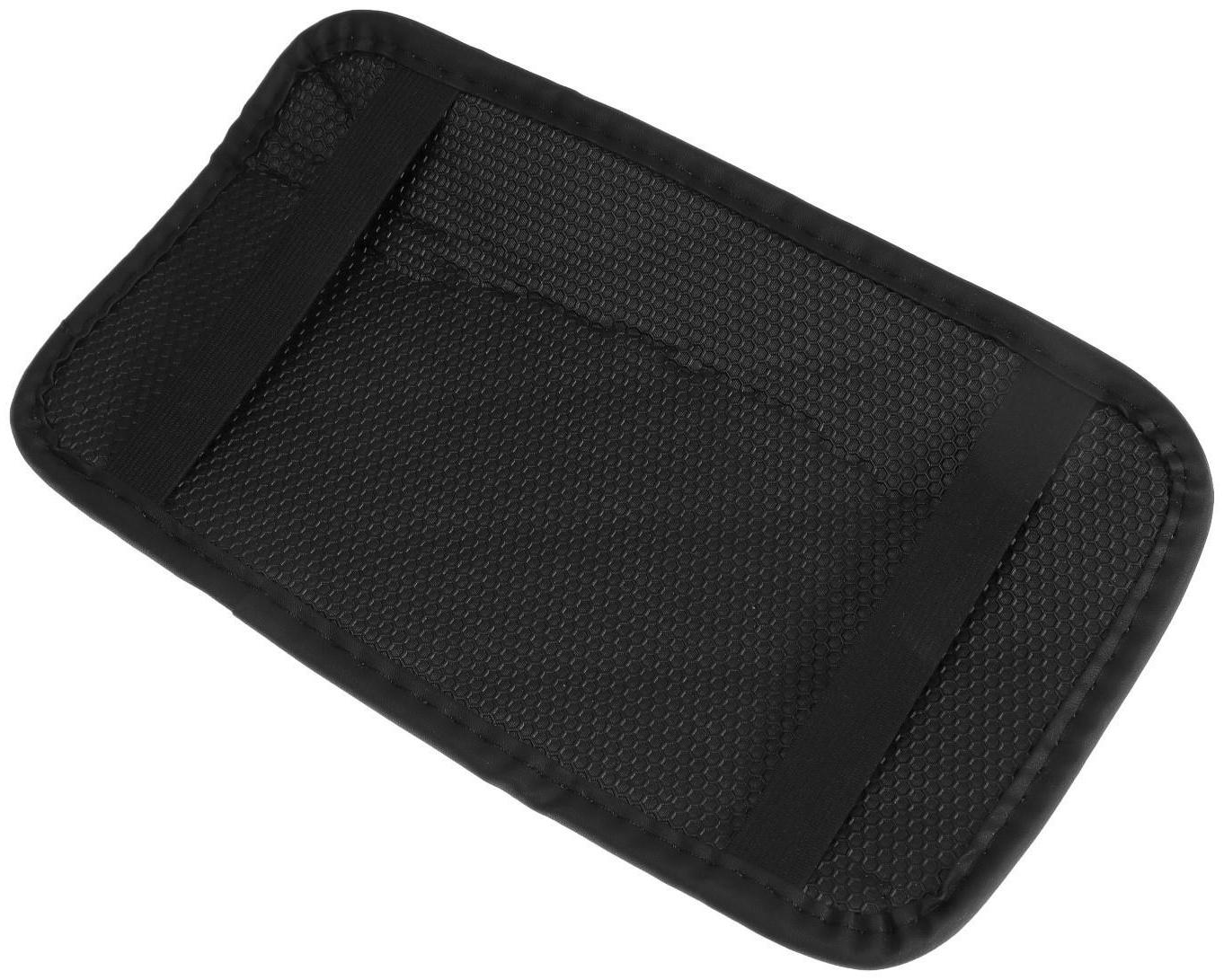 Коврик на подлокотник 29×19, экокожа, черный с красной строчкой