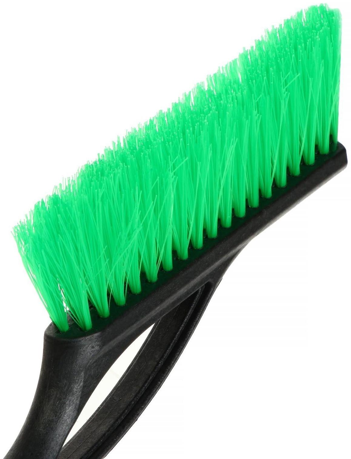 Щетка автомобильная со скребком 