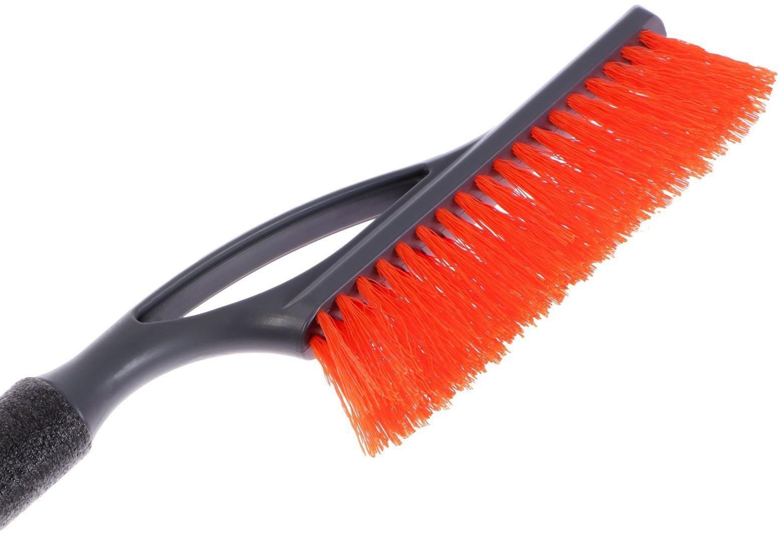 Щетка автомобильная со скребком 