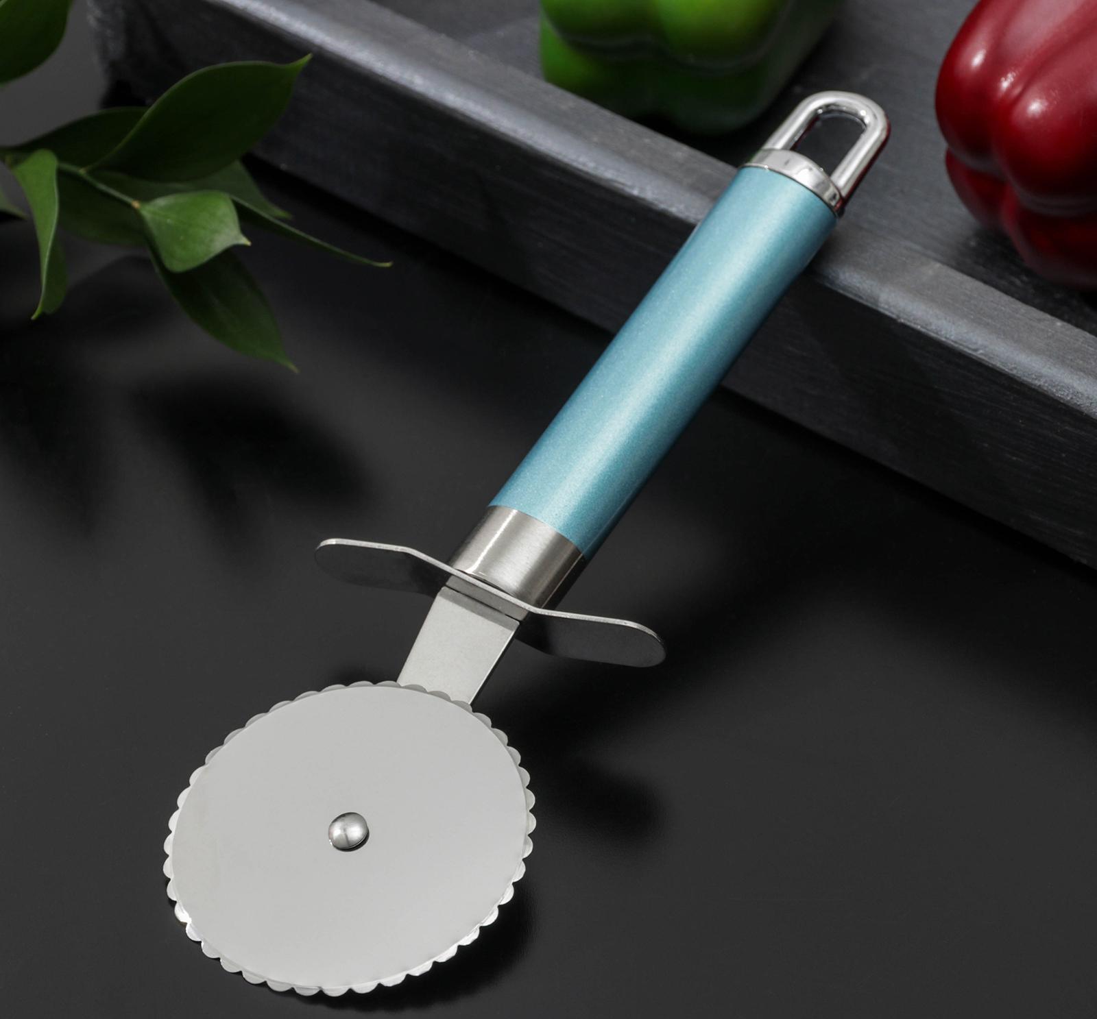 Нож для пиццы и теста Доляна Lаgооnа, 19 см, нержавеющая сталь, цвет голубой металлик