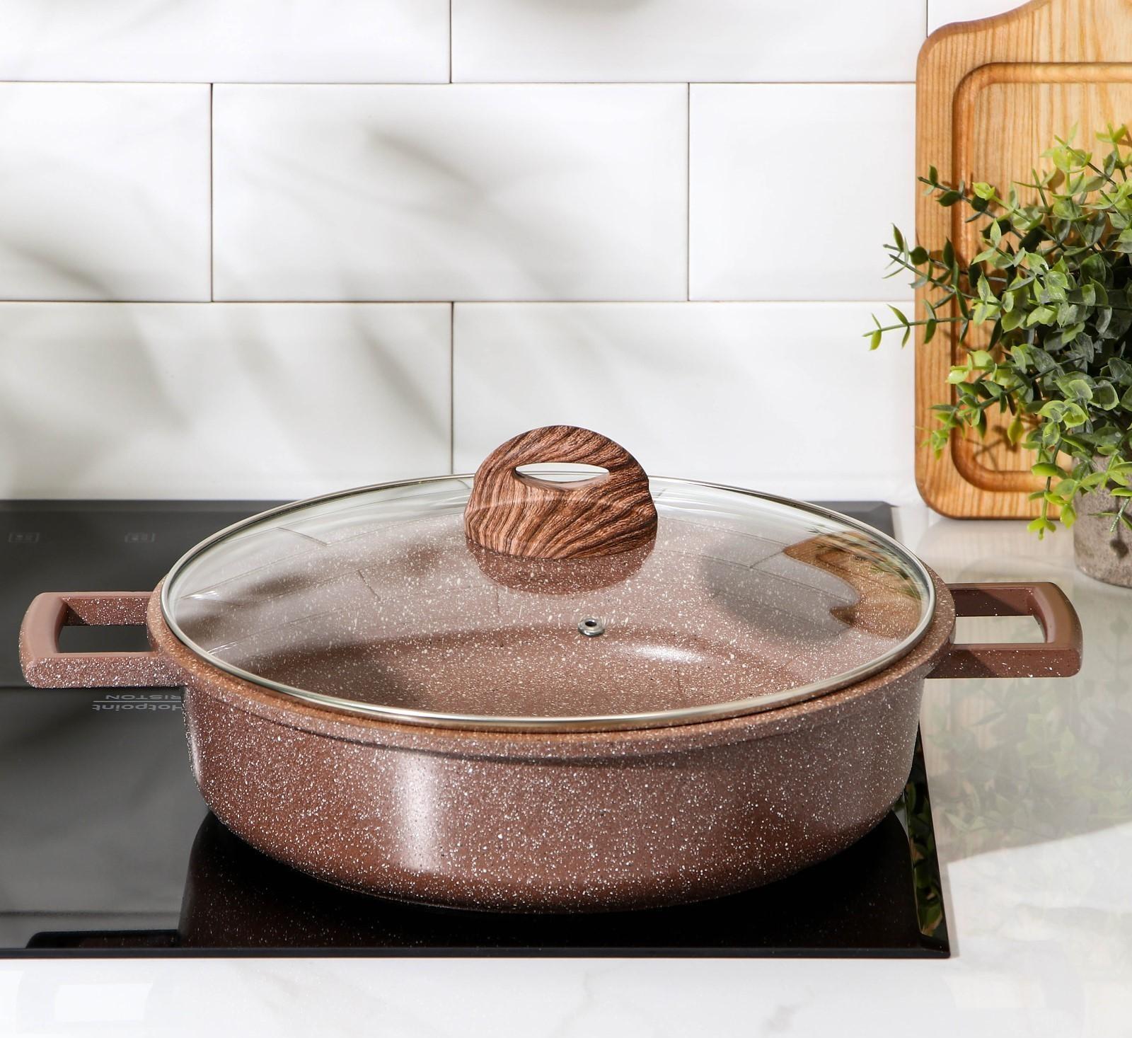 Жаровня Доляна «Брауни», d=28 см, стеклянная крышка, литые ручки, антипригарное покрытие, индукция, цвет коричневый