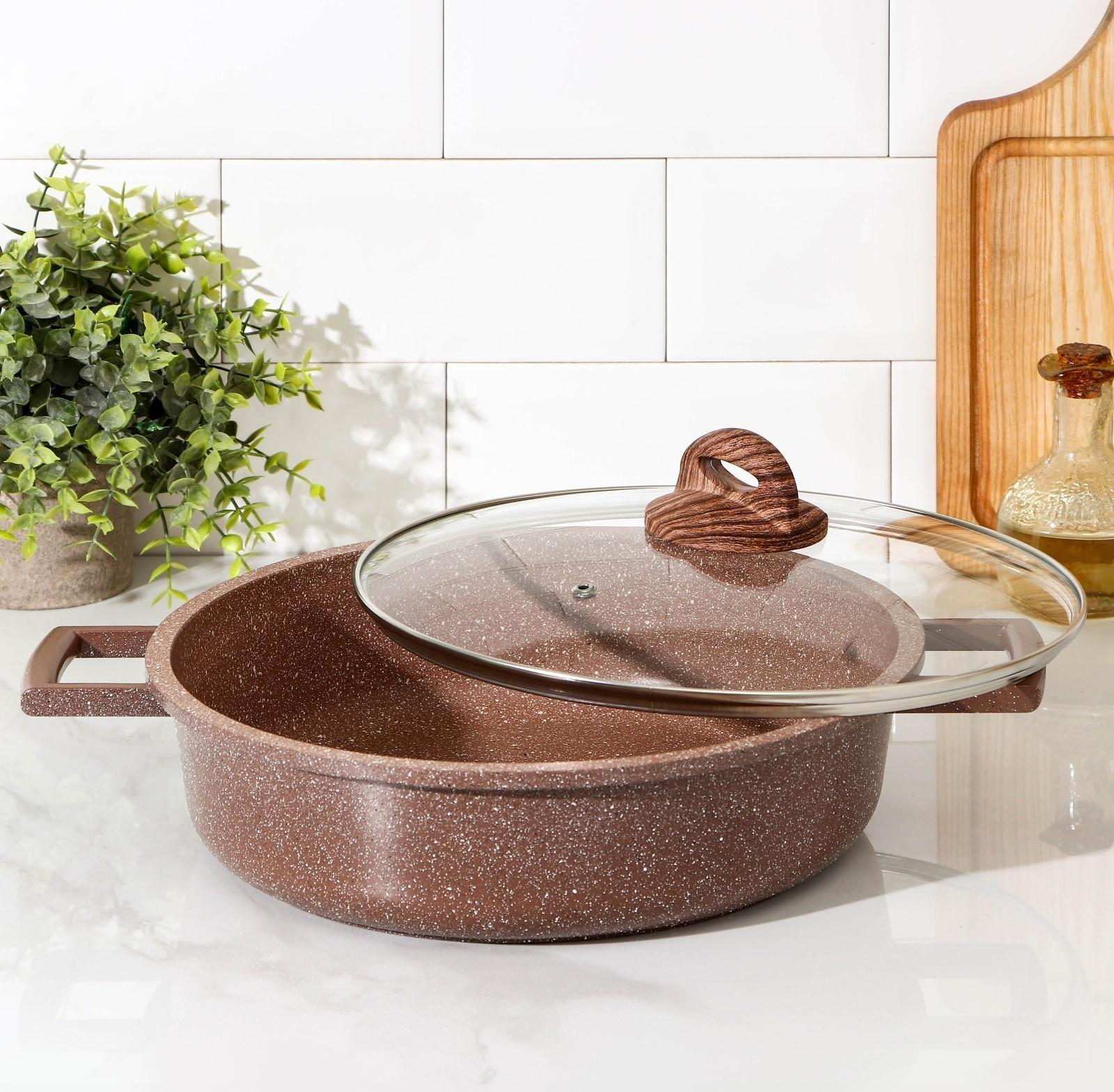 Жаровня Доляна «Брауни», d=28 см, стеклянная крышка, литые ручки, антипригарное покрытие, индукция, цвет коричневый