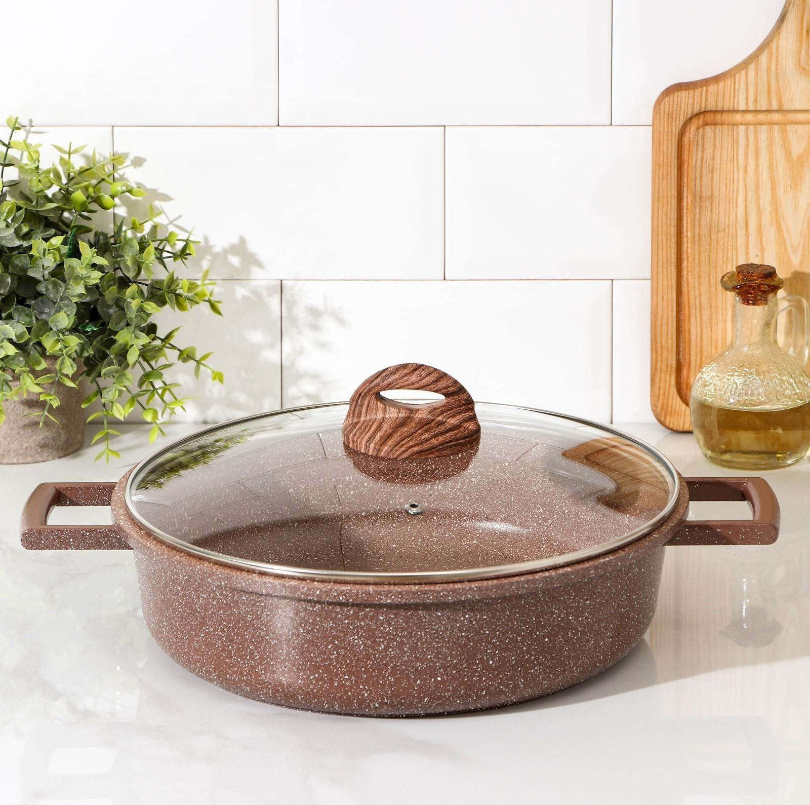 Жаровня Доляна «Брауни», d=28 см, стеклянная крышка, литые ручки, антипригарное покрытие, индукция, цвет коричневый