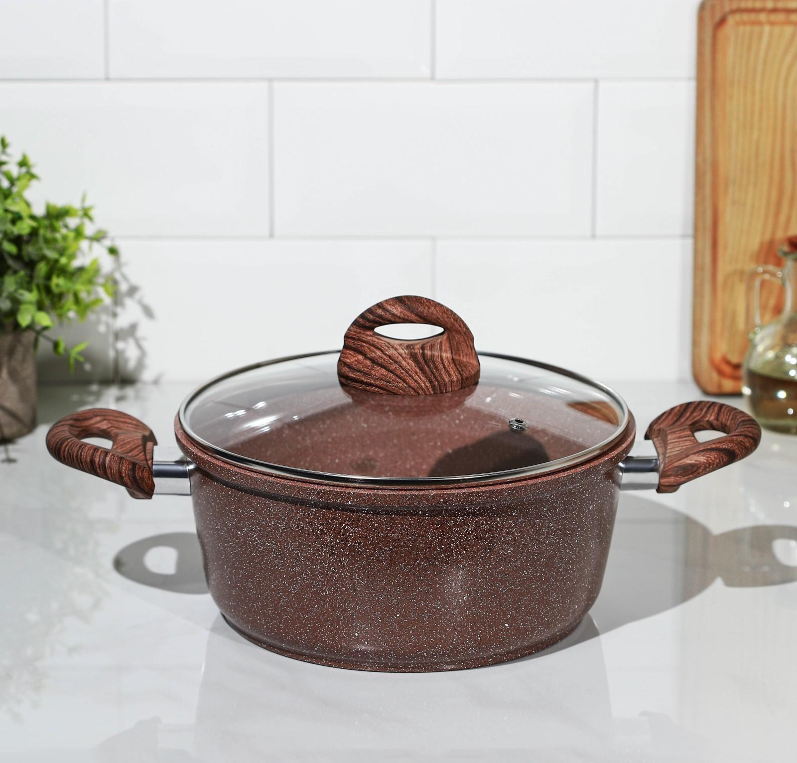 Кастрюля Доляна «Брауни», 3,3 л, стеклянная крышка, антипригарное покрытие, индукция, цвет коричневый