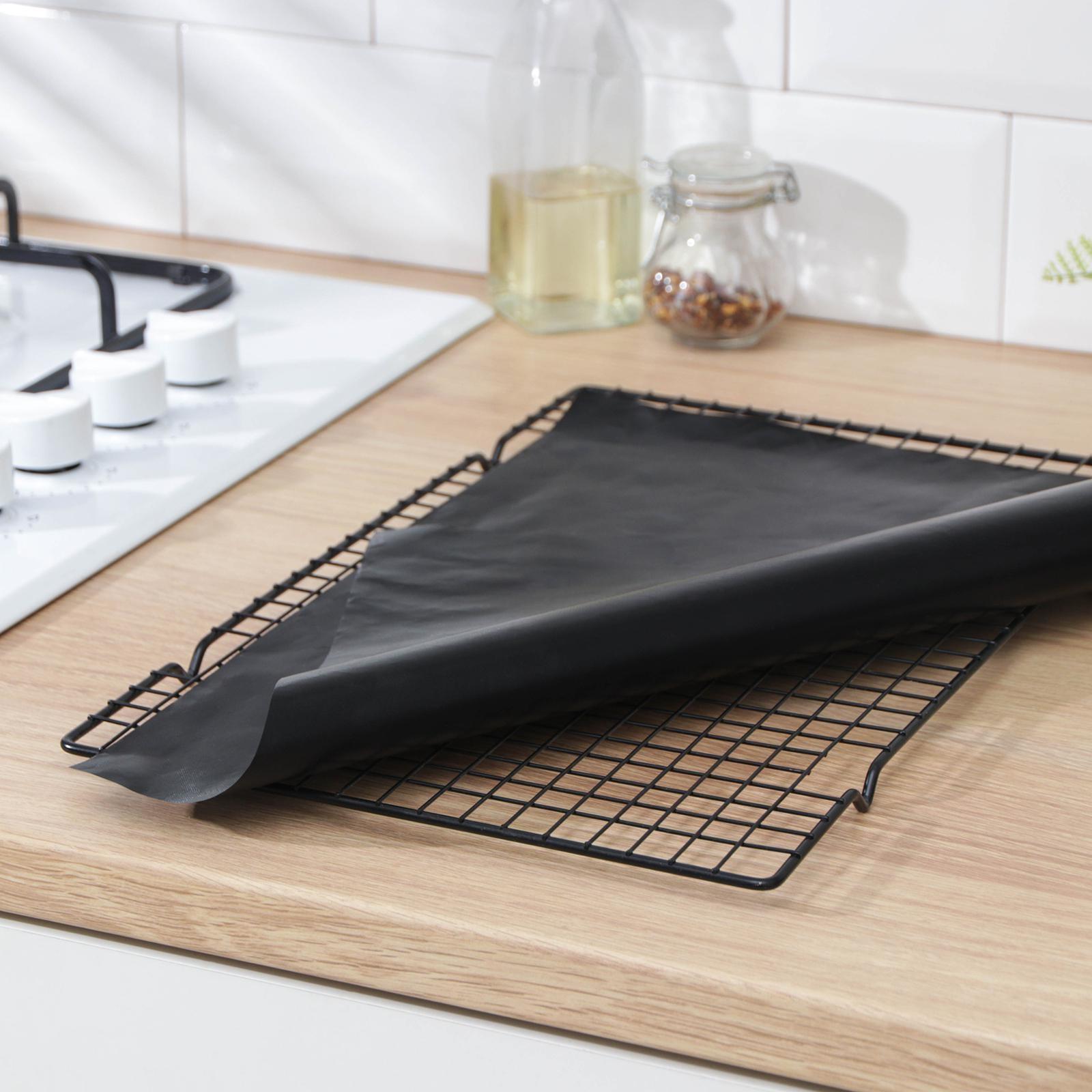 Набор тефлоновых ковриков, многоразовых, 2 шт, цвет чёрный, бежевый