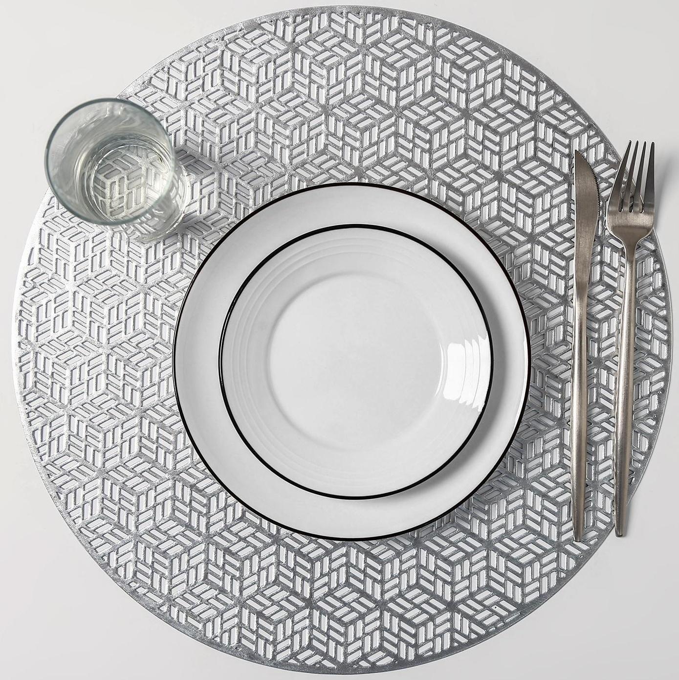 Набор салфеток сервировочных на стол Доляна «Соты», 4 шт, d=38 см, цвет серебряный