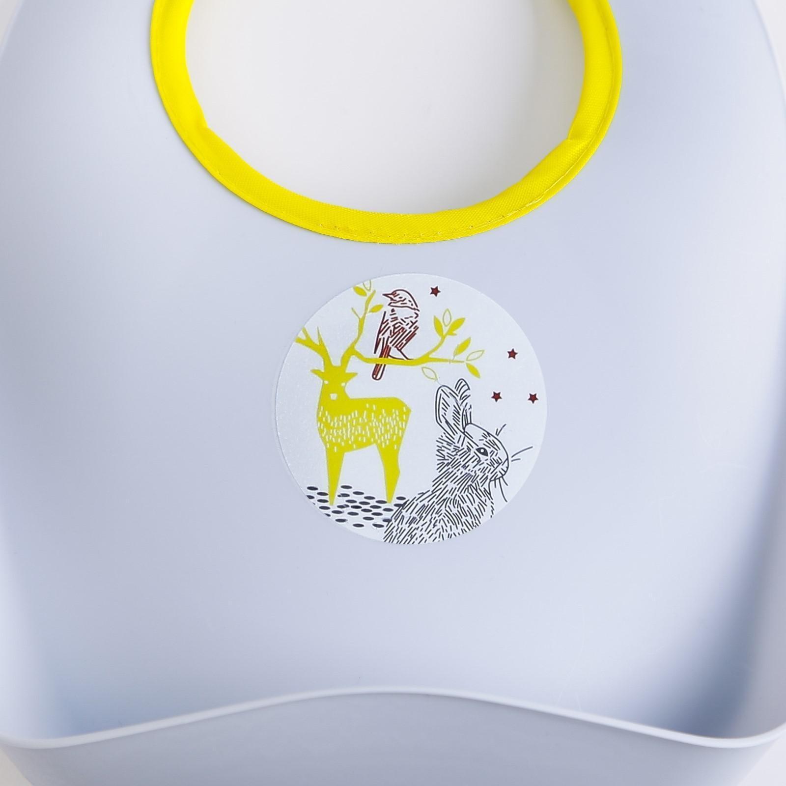 Нагрудник для кормления пластиковый на завязках, с карманом, цвет серый