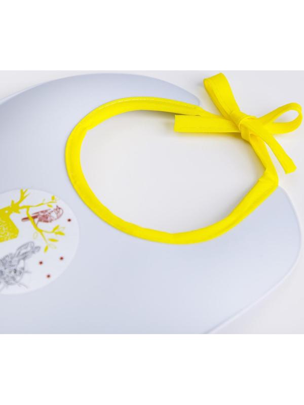 Нагрудник для кормления пластиковый на завязках, с карманом, цвет серый