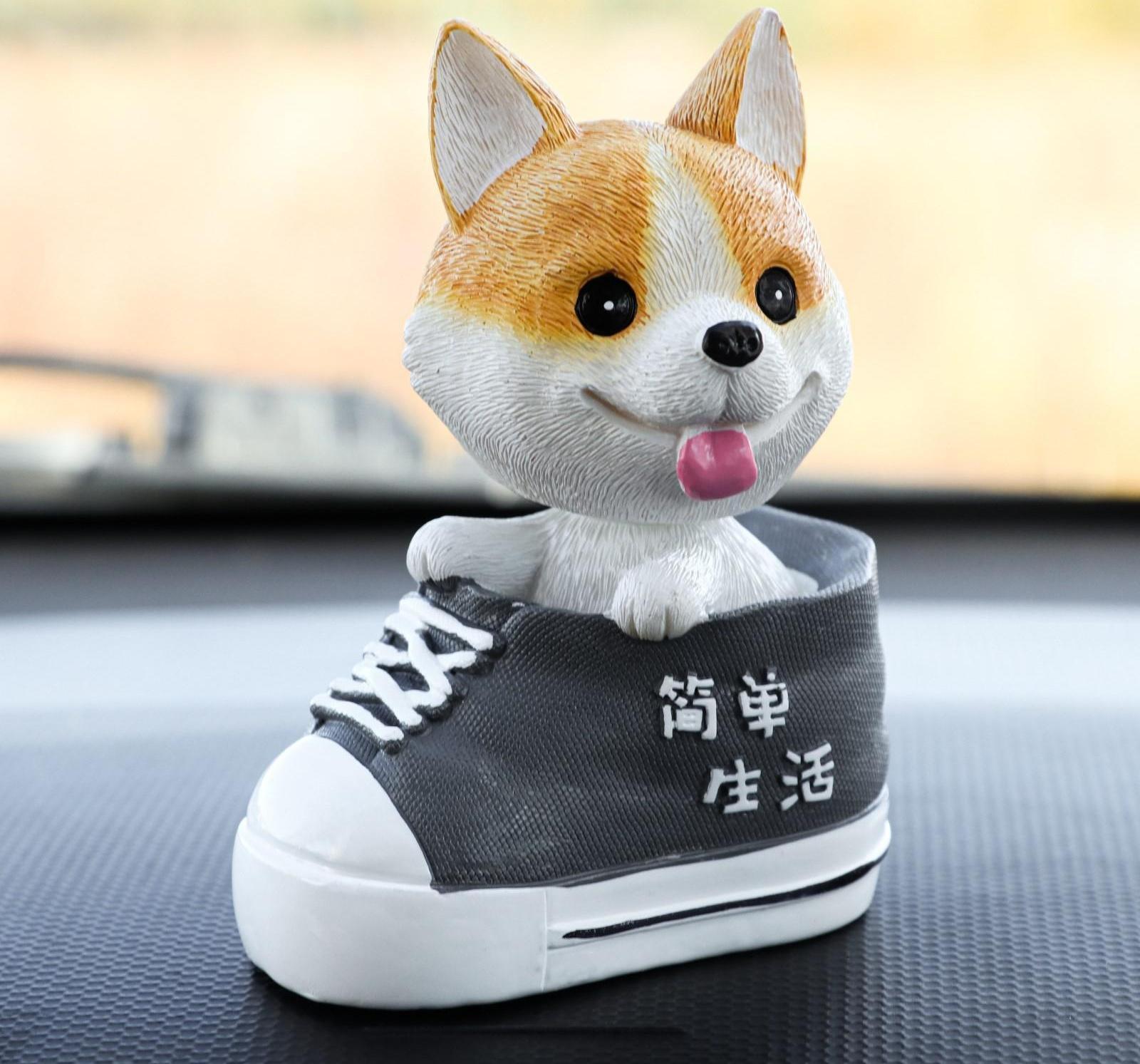 Собачка на панель авто, качающая головой, С2