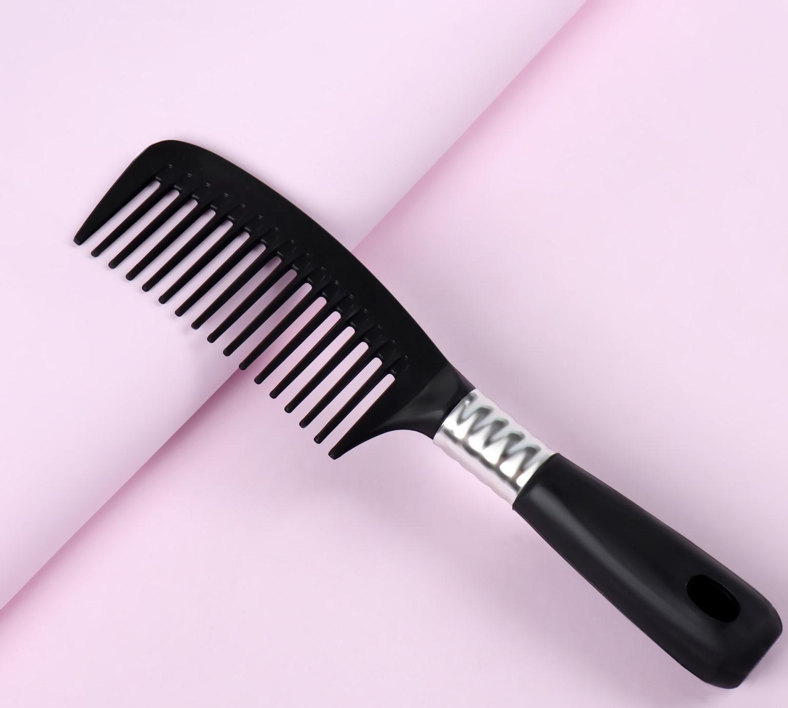 Расчёска, 4,5 х 21 см, цвет чёрный/серебристый