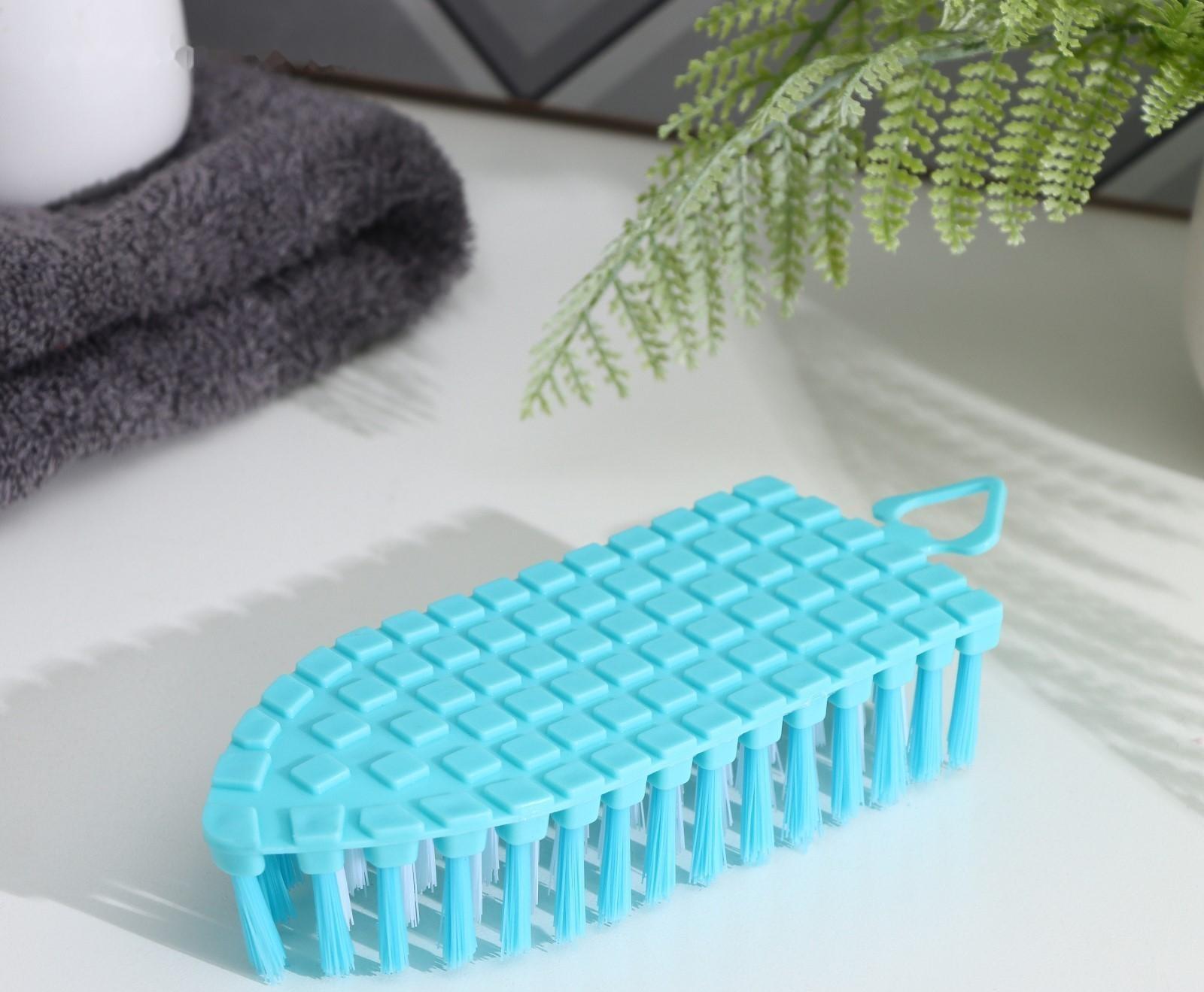 Щётка-утюжок Доляна, гибкая, 15,5×6,5×3,5 см, цвет МИКС