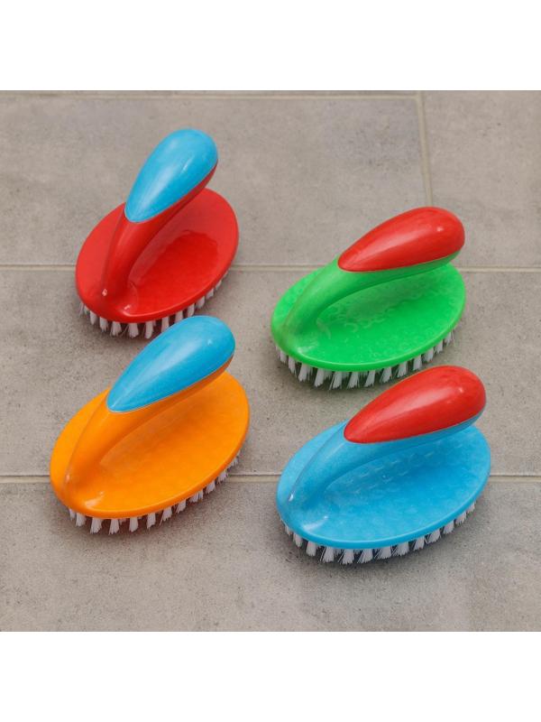 Щётка-утюжок «Удобная», 11×8×8 см, цвет МИКС