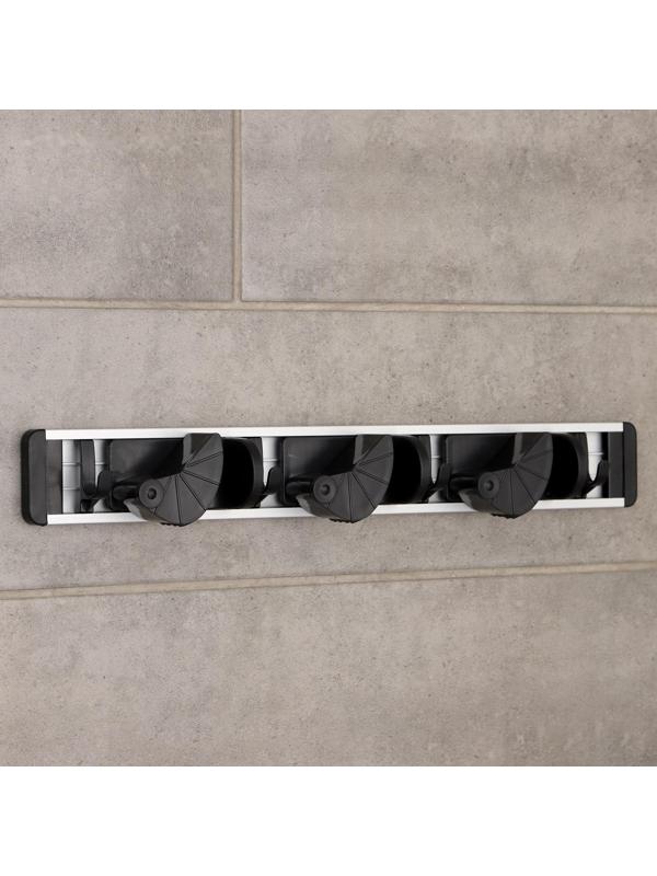 Держатель для уборочного инвентаря, 40×5×4 см, 3 отделения, алюминий