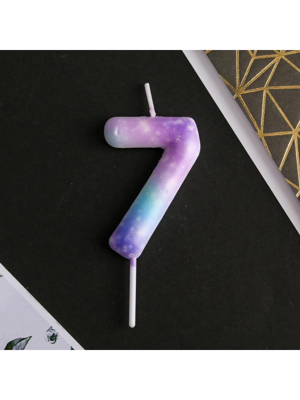 Свеча-цифра в торт «7»