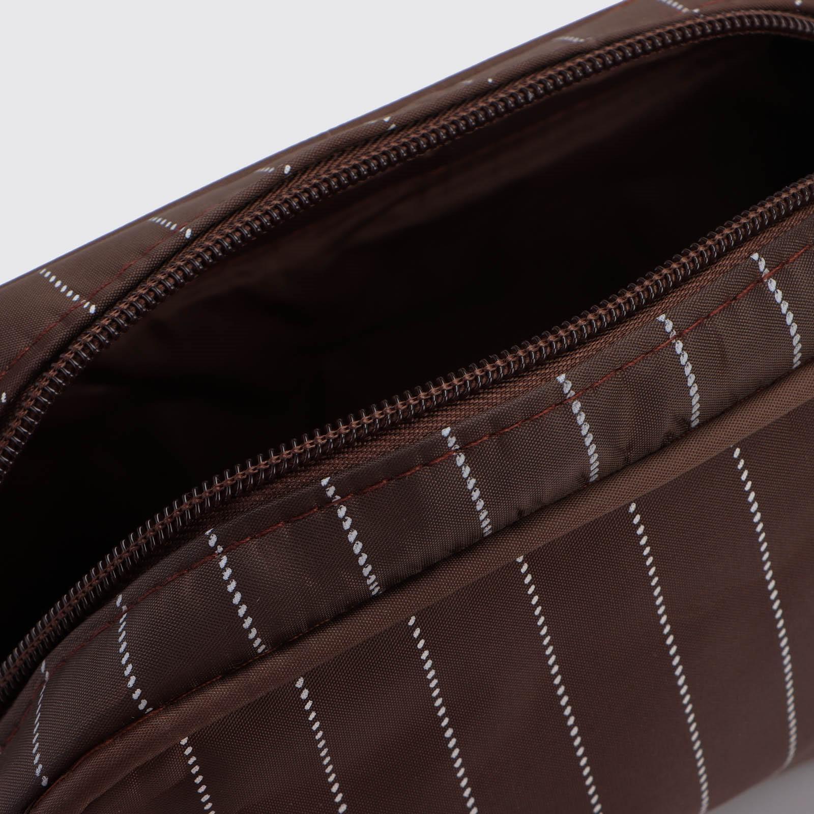 Косметичка на молнии, наружный карман, цвет коричневый