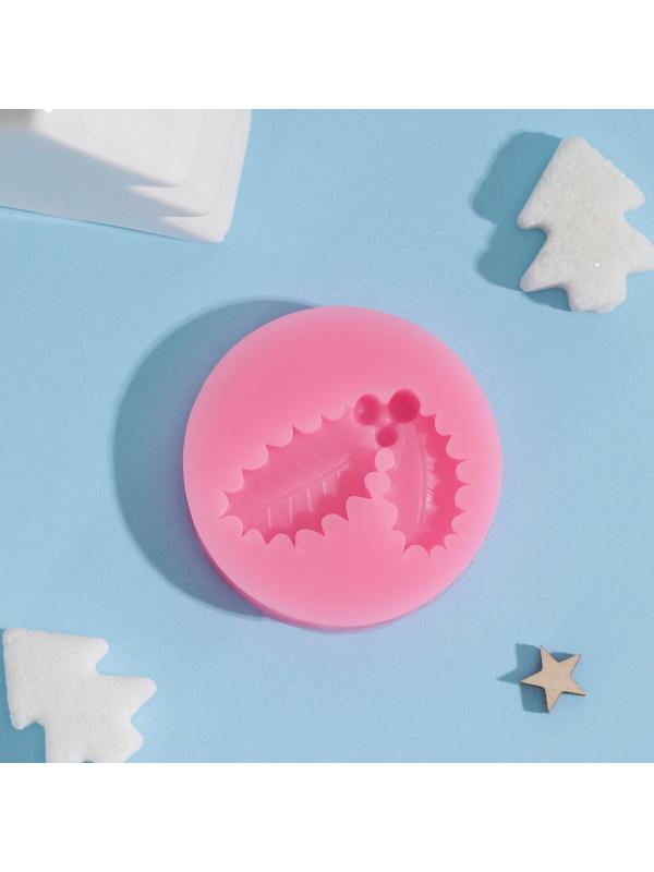 Молд «Листья с ягодами», 5,3×5,3×1 см, цвет МИКС