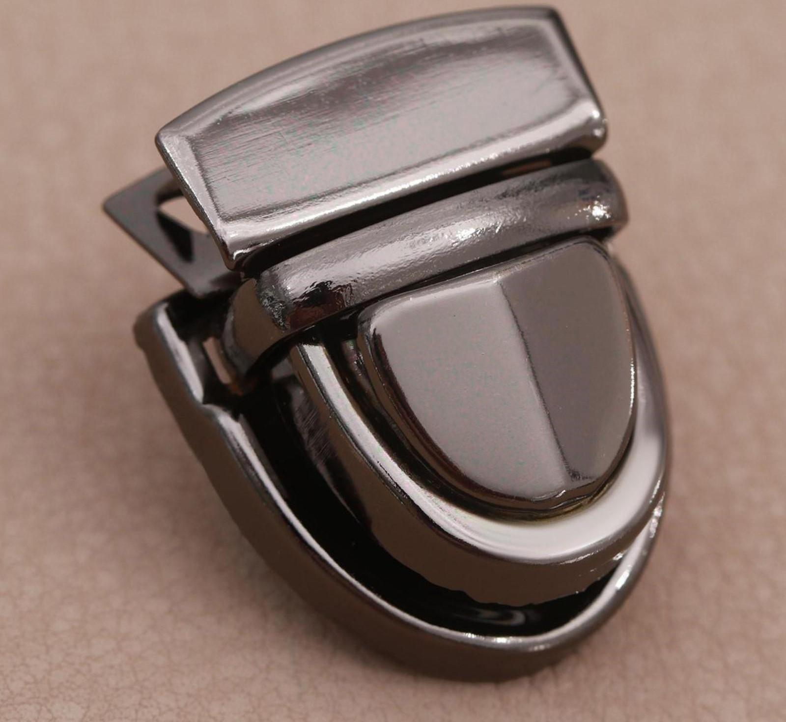 Застёжка для сумки, 3 × 2 см, цвет чёрный никель