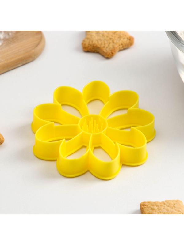 Форма для печенья и пряников «Цветочек», цвет жёлтый