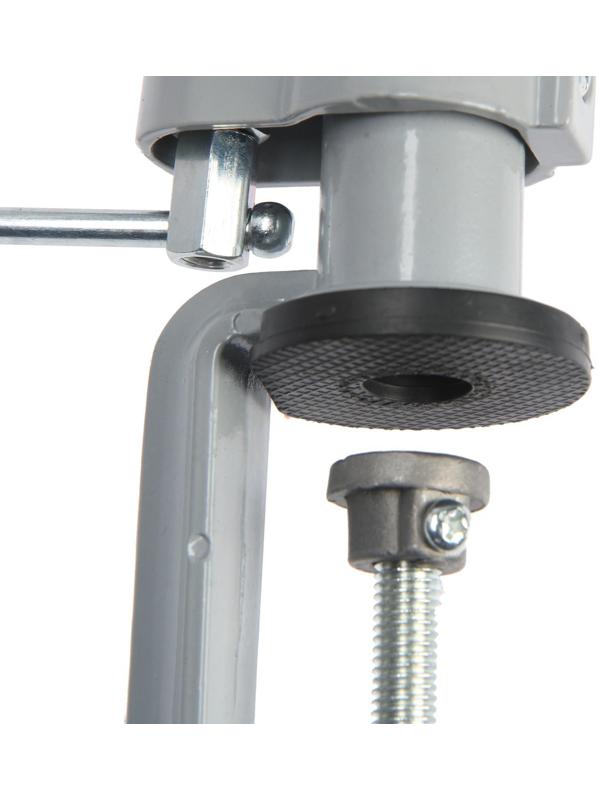 Мини-тиски алюминиевые ТУНДРА, винтовой зажим, поворотный шарнир, 75 мм