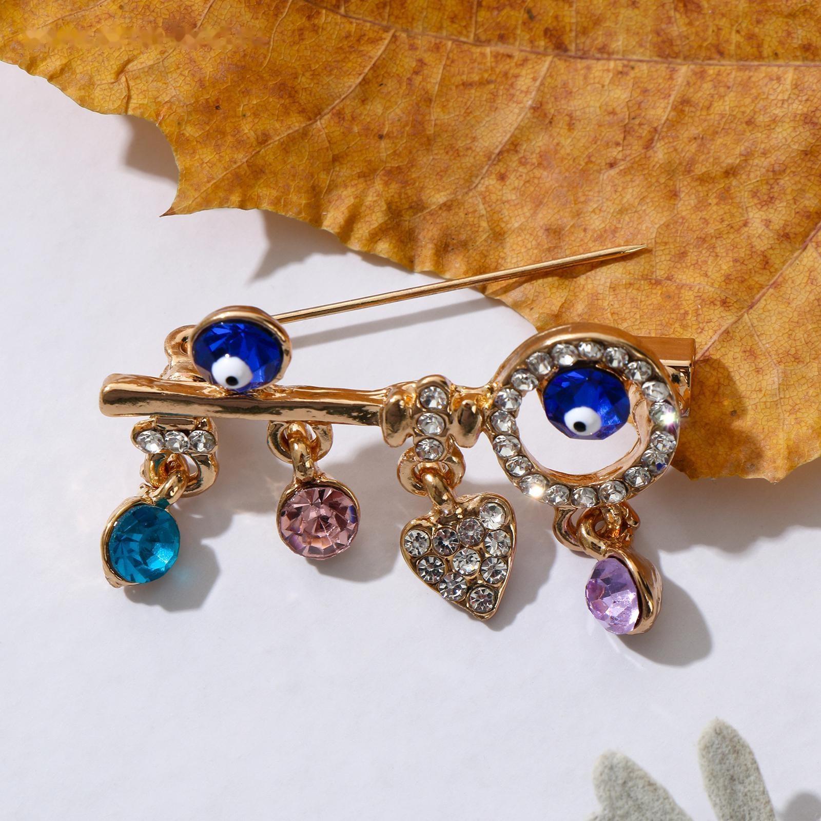 Булавка-оберег 