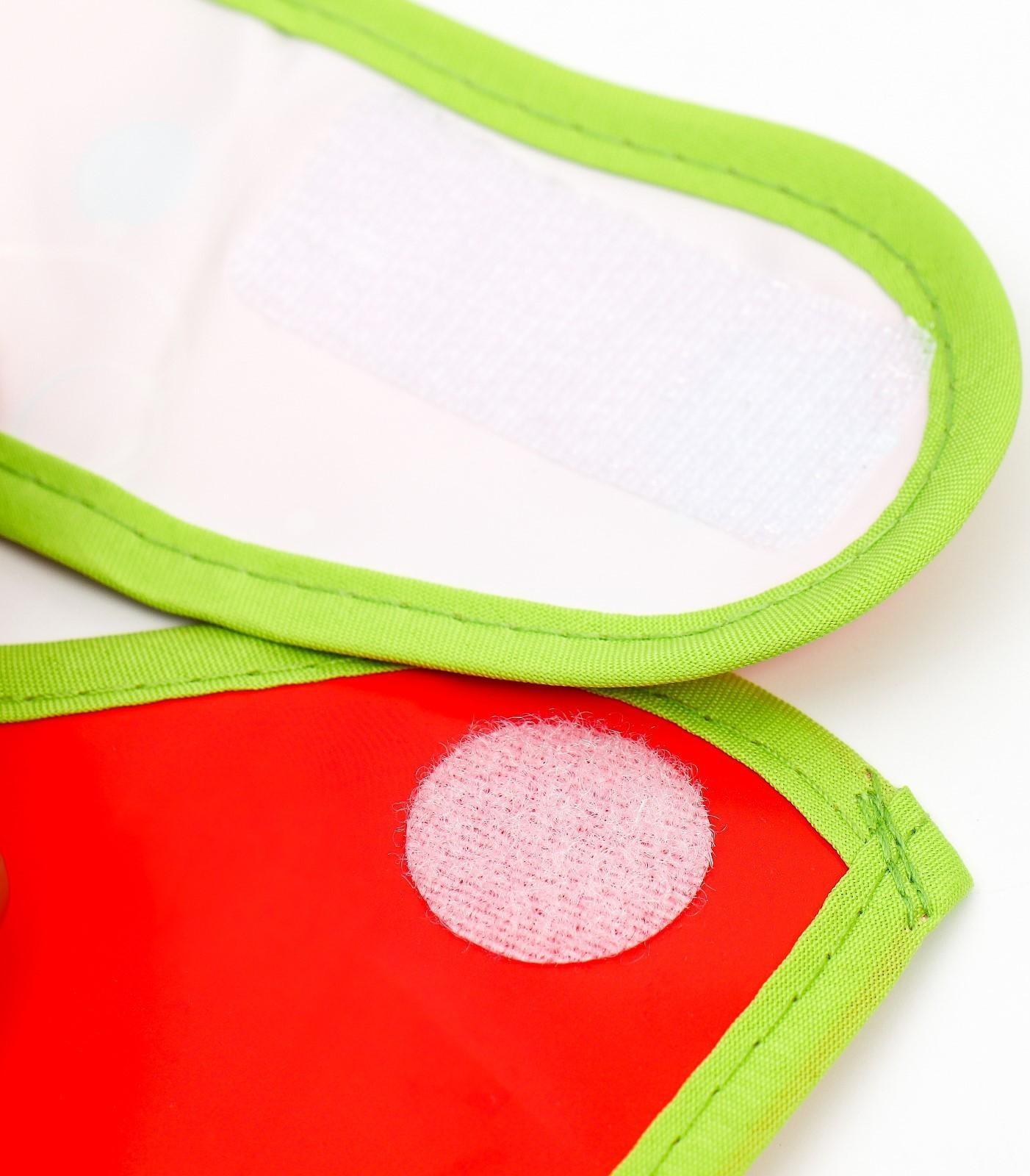 Нагрудник «Зайка: 1 Новый год» непромокаемый на липучке, ПВХ, новогодняя подарочная упаковка