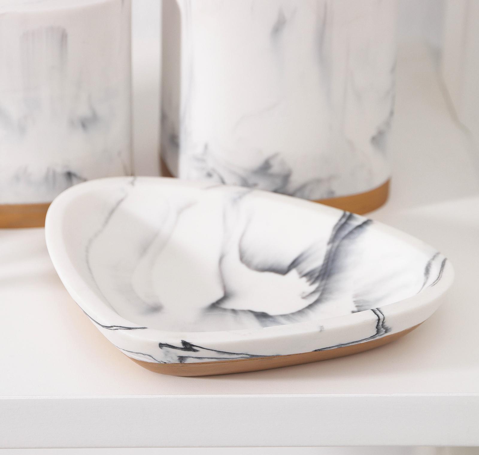 Набор аксессуаров для ванной комнаты «Мрамор», 3 предмета (мыльница, дозатор 230 мл, стакан)