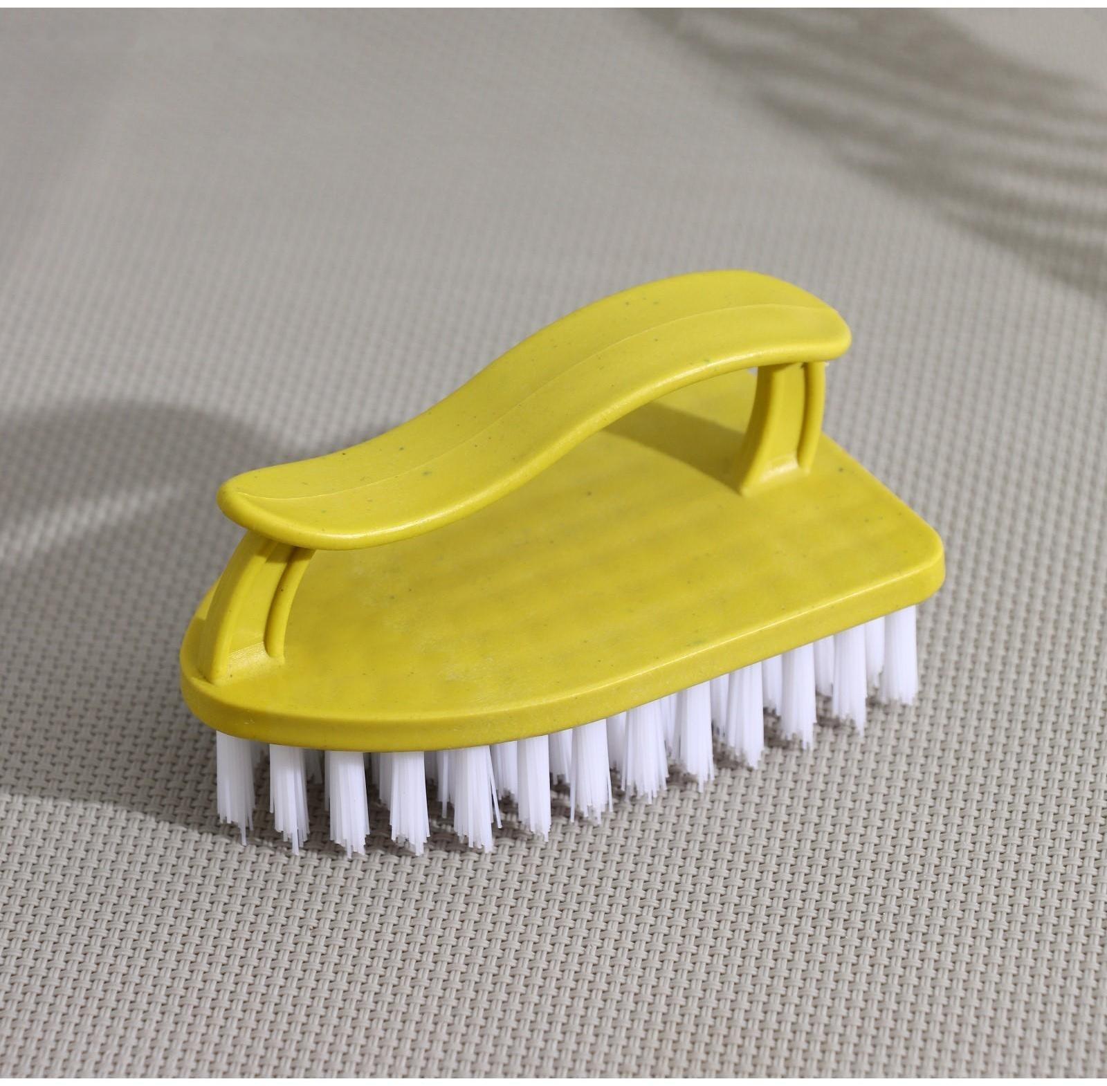 Щётка-утюжок Доляна, 10×6×5,5 см, цвет МИКС