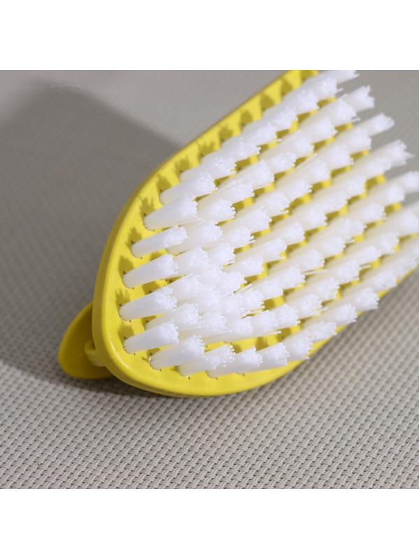 Щётка-утюжок Доляна, 10×6×5,5 см, цвет МИКС