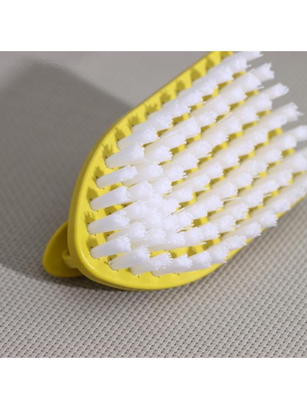 Щётка-утюжок Доляна, 10×6×5,5 см, цвет МИКС