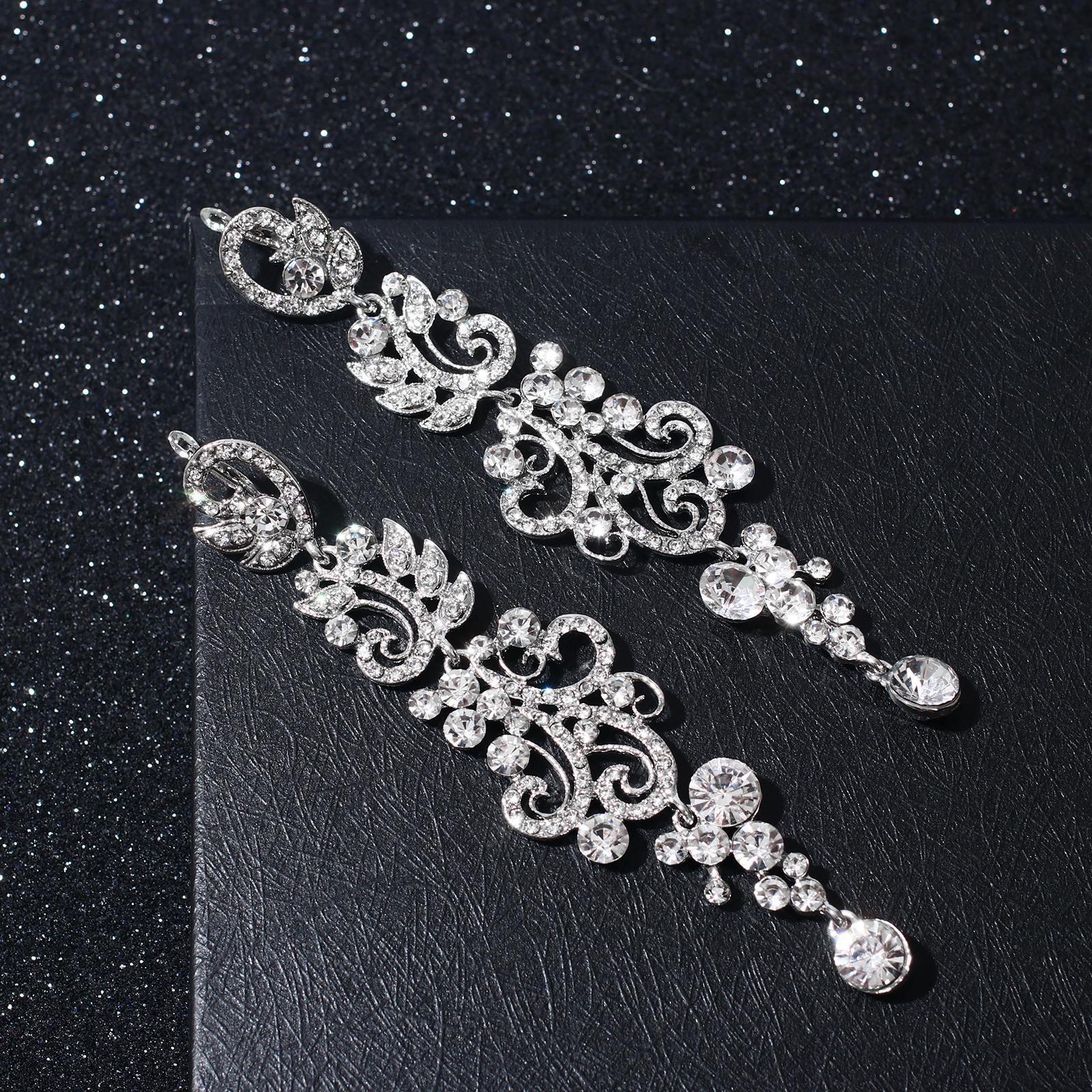 Серьги висячие со стразами 