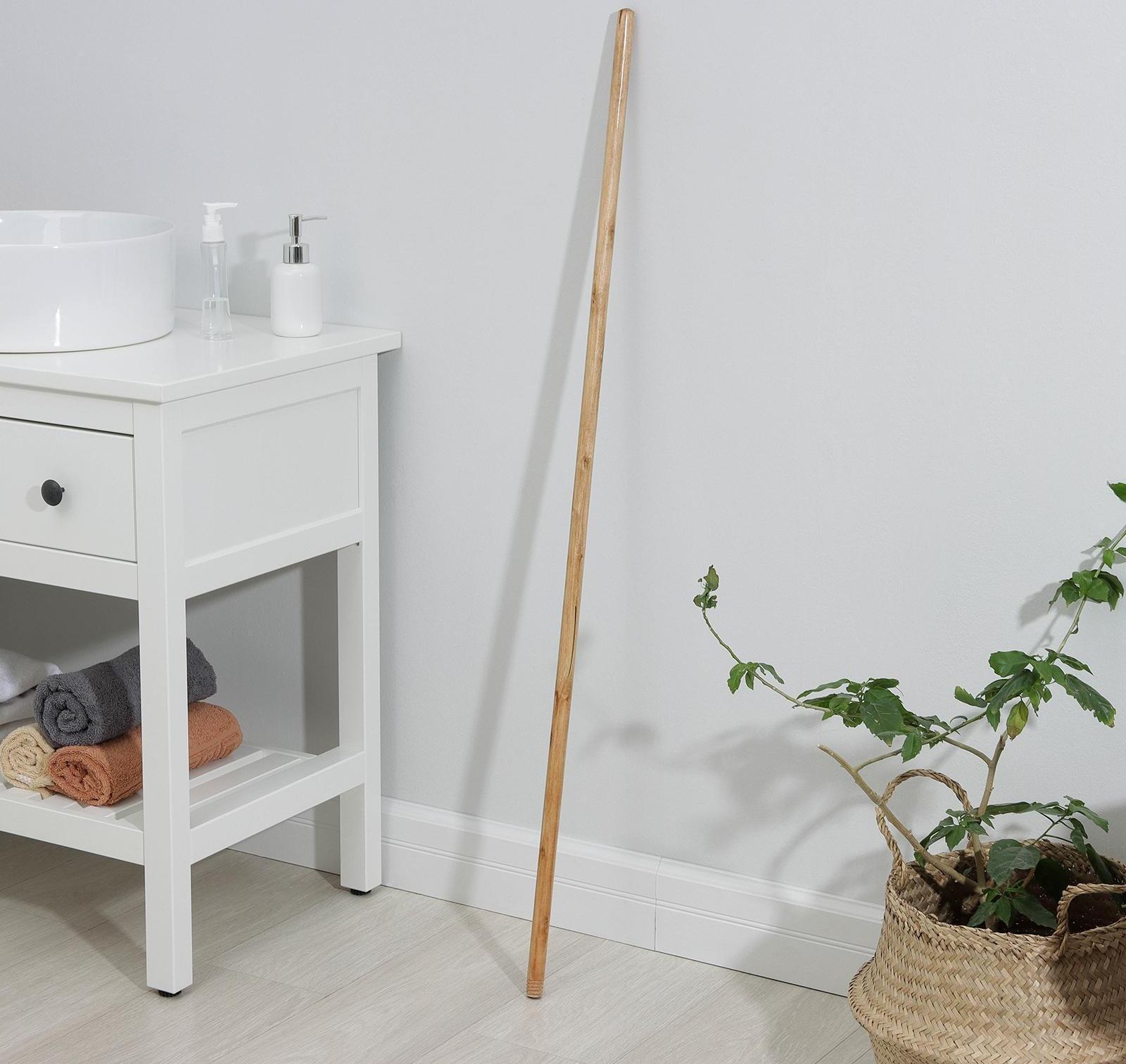 Черенок деревянный, лакированный Доляна, 119×2,2 см, c еврорезьбой