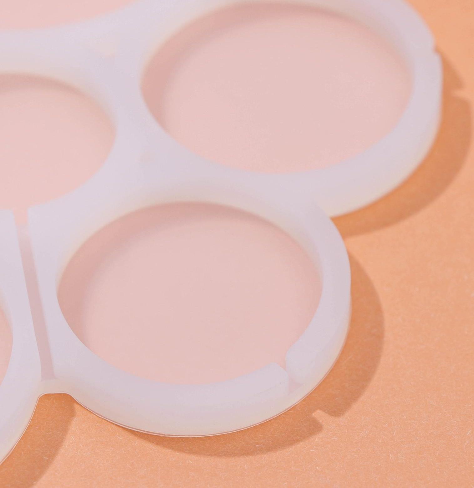 Форма для леденцов «Кругляши», 6 ячеек, 17×15,5×0,7 см, цвет белый