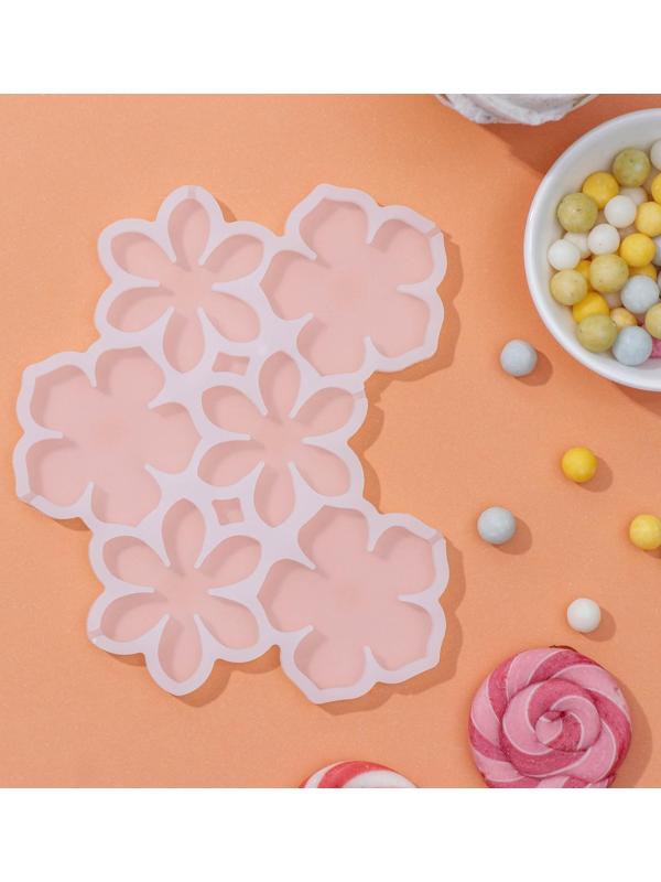 Форма для леденцов «Цветочки», 6 ячеек, 14×12×0,7 см, цвет белый
