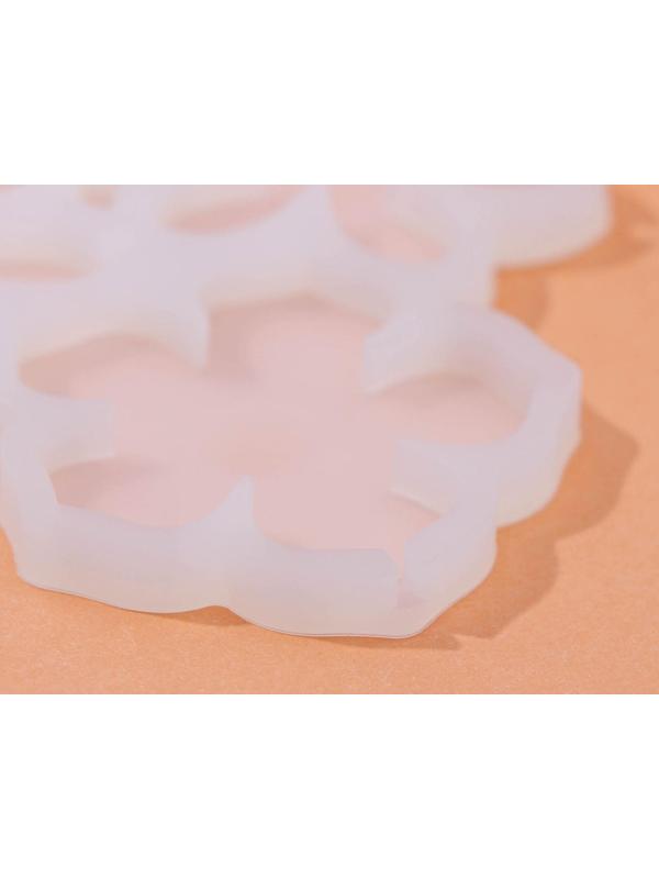 Форма для леденцов «Цветочки», 6 ячеек, 14×12×0,7 см, цвет белый