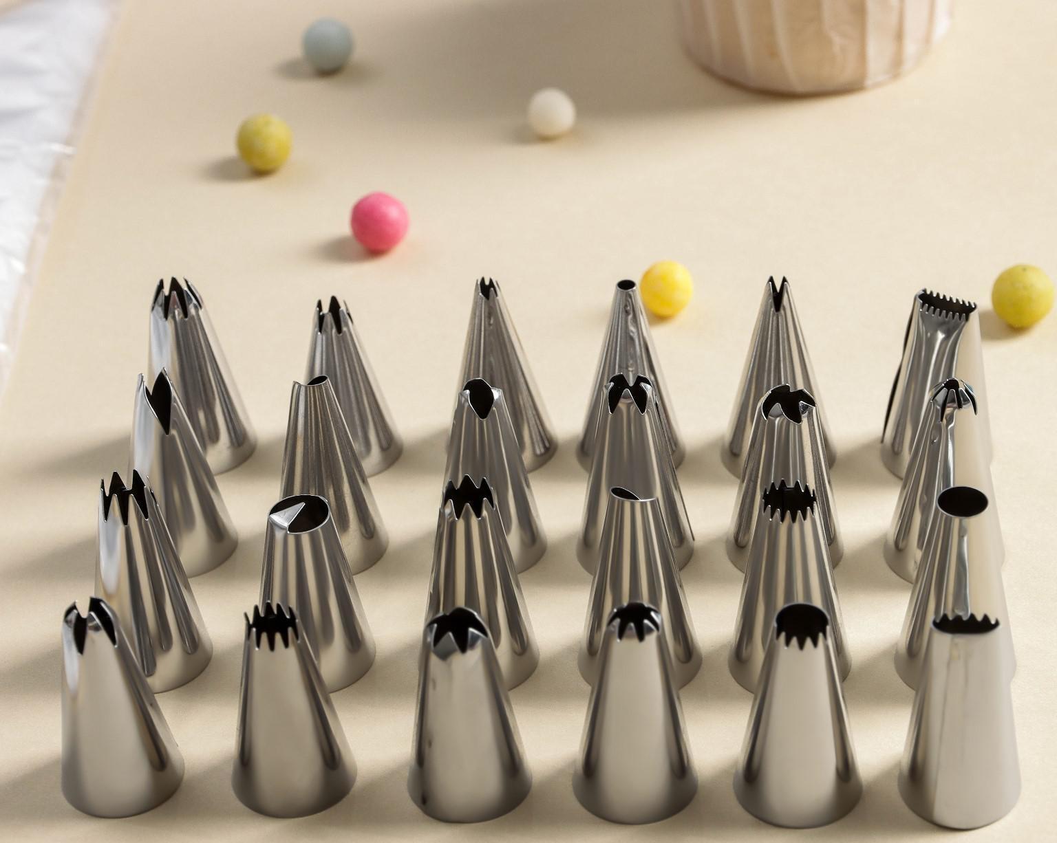 Набор кондитерский, 28 предметов: 3 адаптера, 24 насадки, набор кондитерских мешков 50 шт