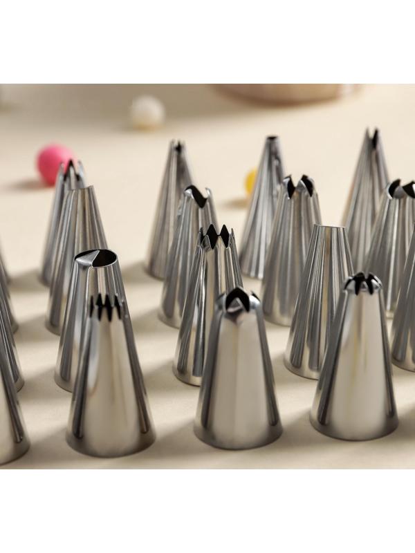 Набор кондитерский, 28 предметов: 3 адаптера, 24 насадки, набор кондитерских мешков 50 шт