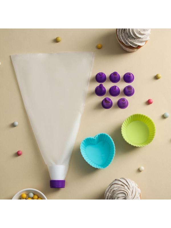 Набор кондитерский, 15 предметов: 8 насадок, 6 формочек, кондитерский мешок с адаптером