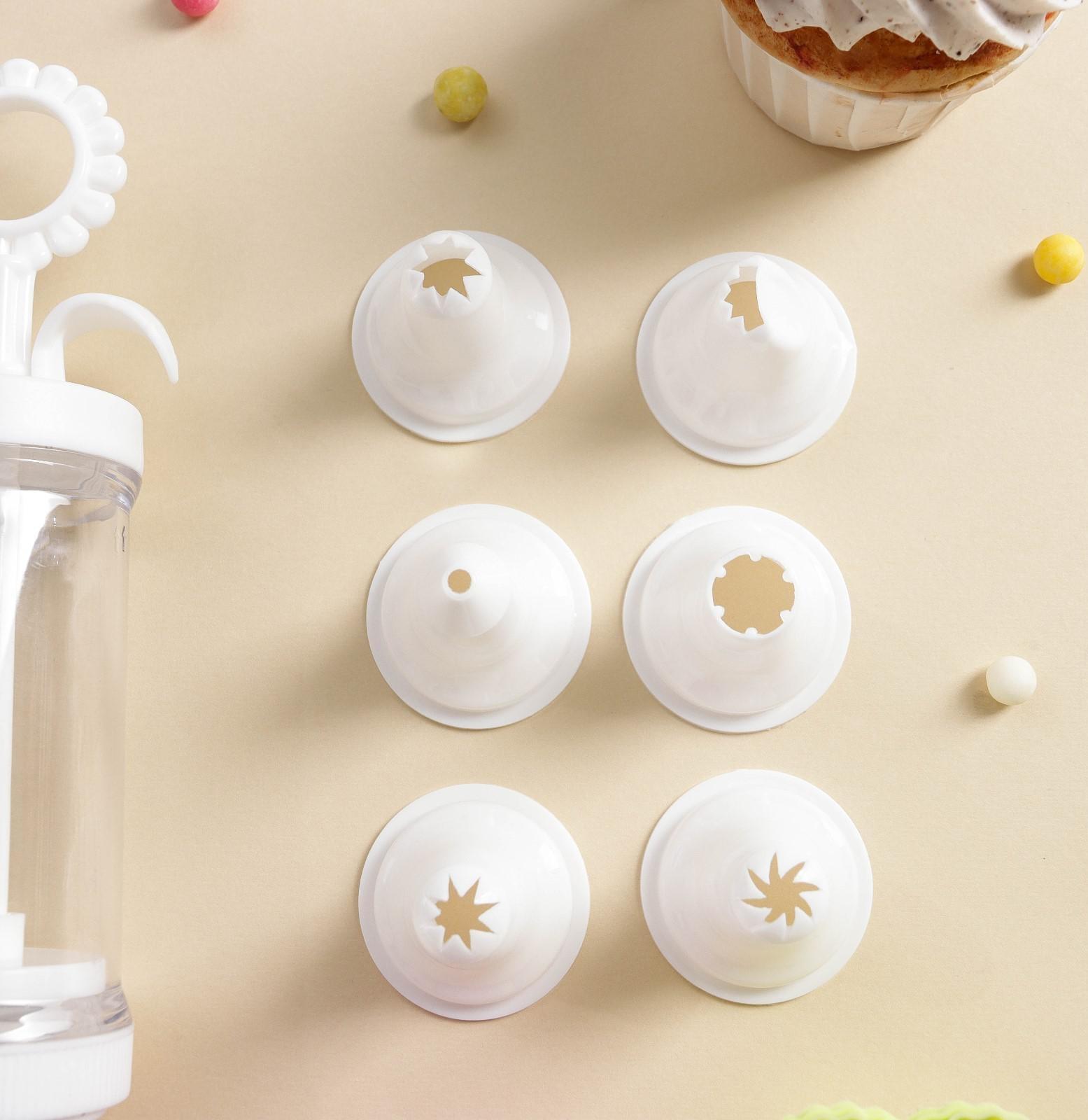 Набор кондитерский, 13 предметов: 6 насадок, 6 формочек, кондитерский шприц