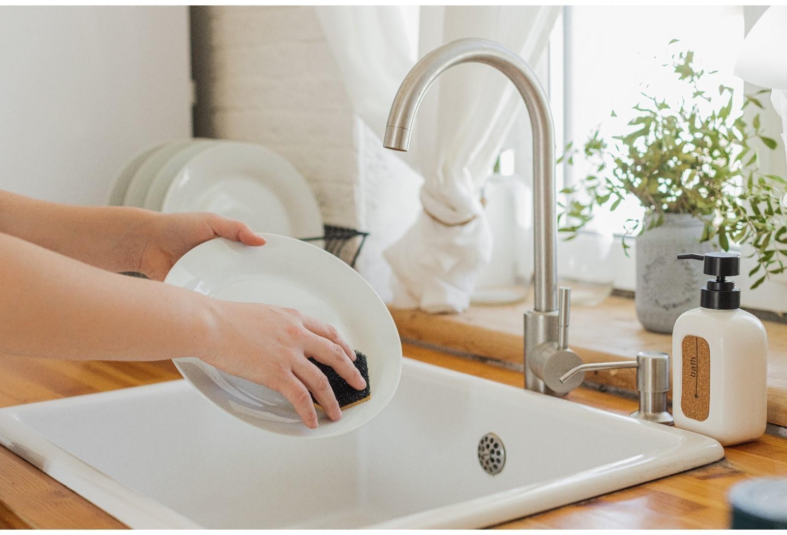 Набор аксессуаров для ванной комнаты Доляна «Лофт», 2 предмета (дозатор для мыла, стакан)