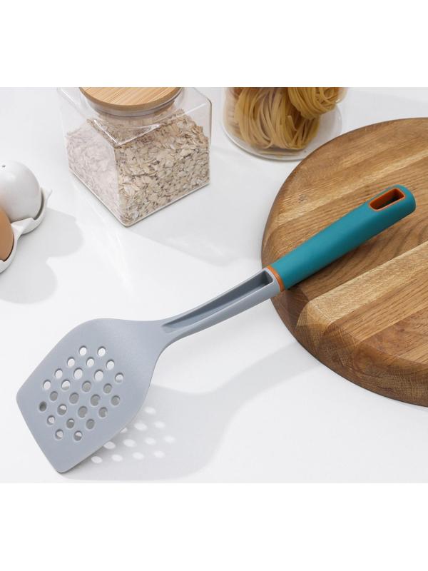 Лопатка с прорезями Magistro Coral, 33,7 см