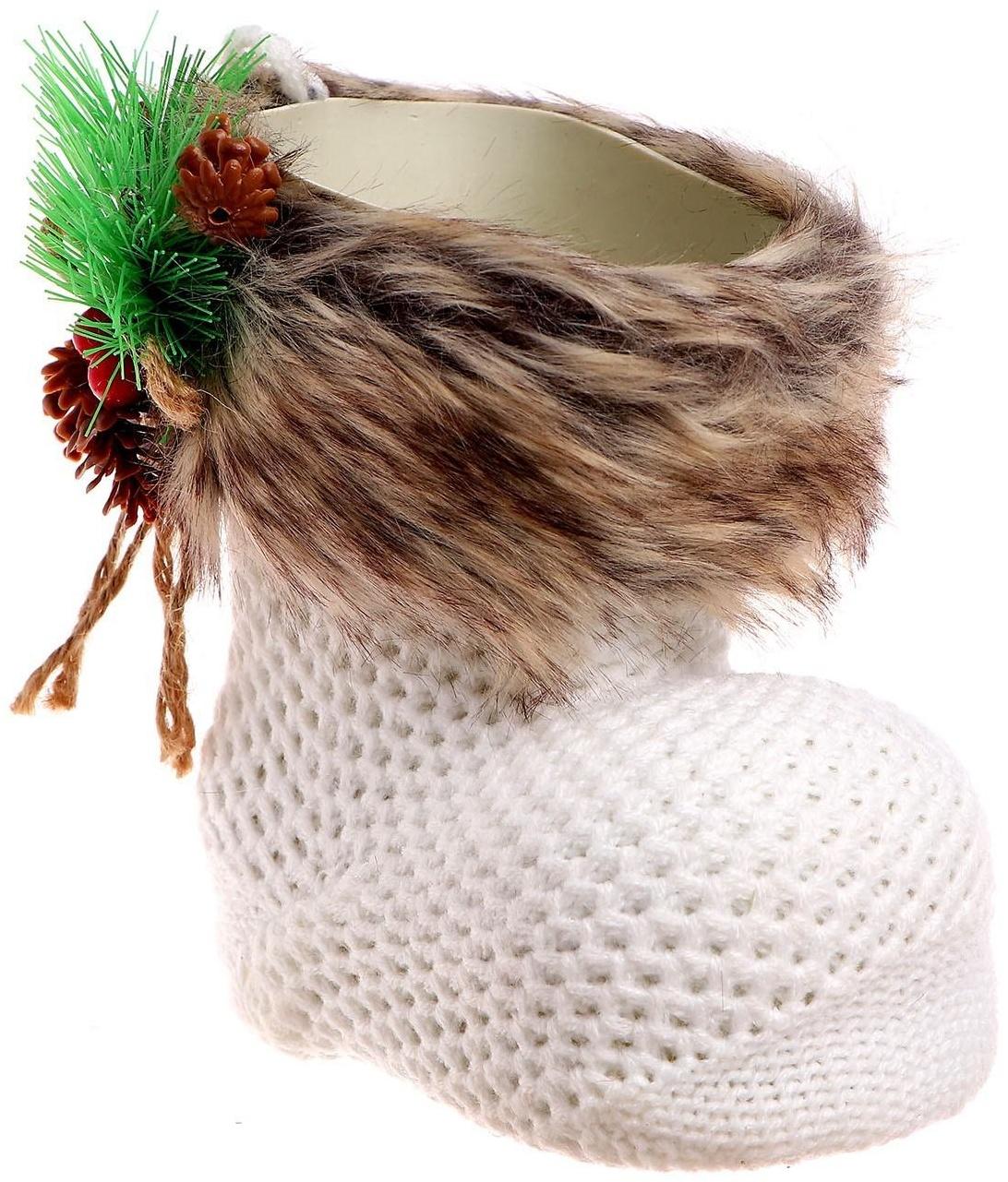 Конфетница «Сапожок», с еловой веткой