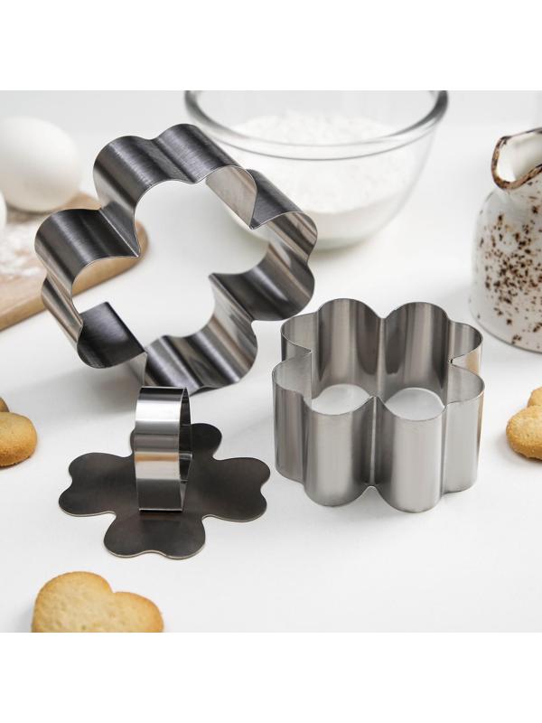 Набор форм для выкладки с прессом «Клевер», 3 шт, 10×10×4 см