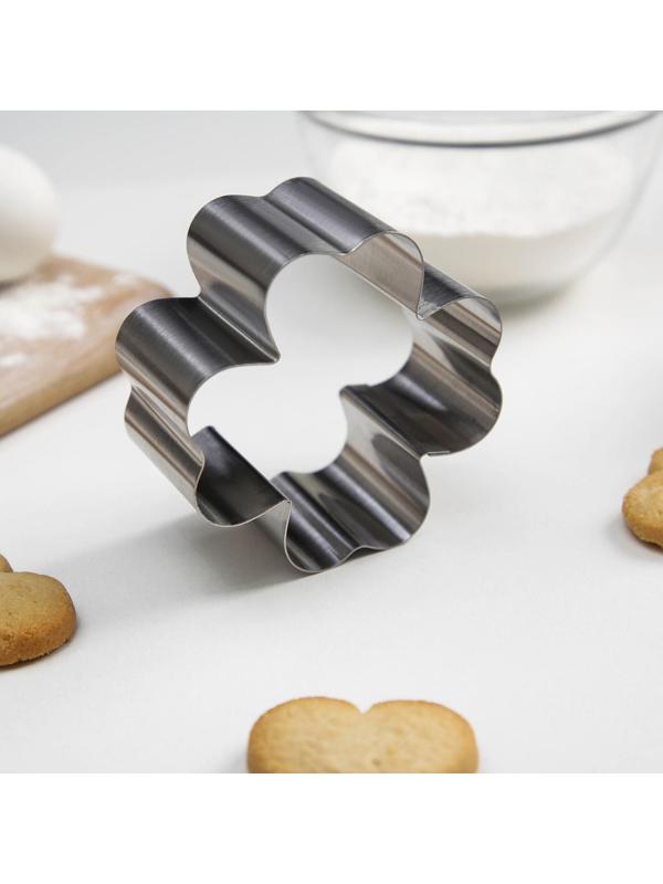 Набор форм для выкладки с прессом «Клевер», 3 шт, 10×10×4 см