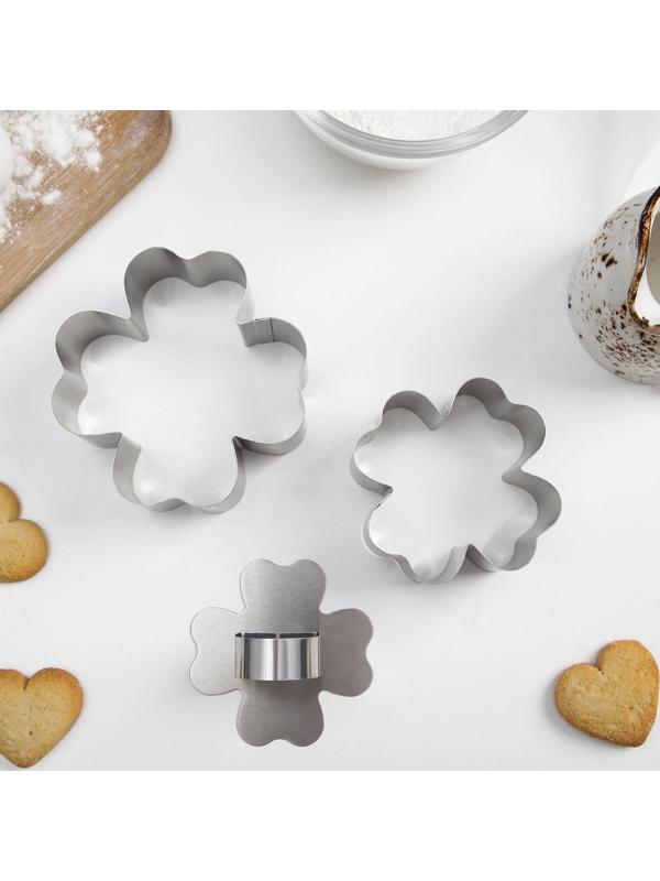 Набор форм для выкладки с прессом «Клевер», 3 шт, 10×10×4 см