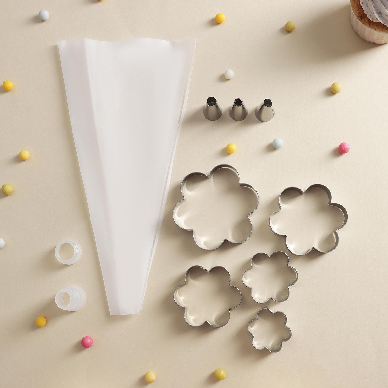 Набор кондитерский «Лориэн», 10 предметов: форма для выпечки «Цветок» 5 шт, 3 насадки, адаптер, мешок