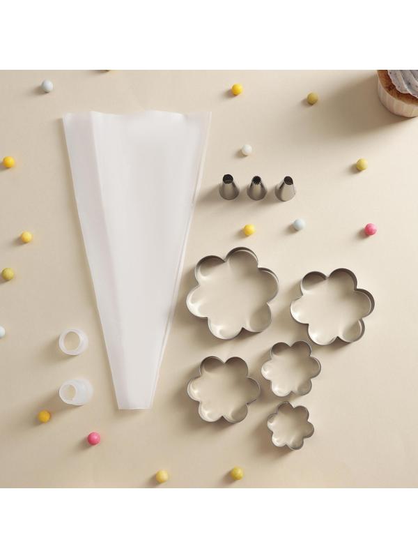 Набор кондитерский «Лориэн», 10 предметов: форма для выпечки «Цветок» 5 шт, 3 насадки, адаптер, мешок