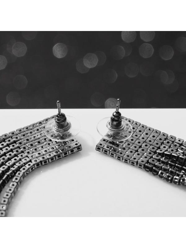 Серьги висячие со стразами 