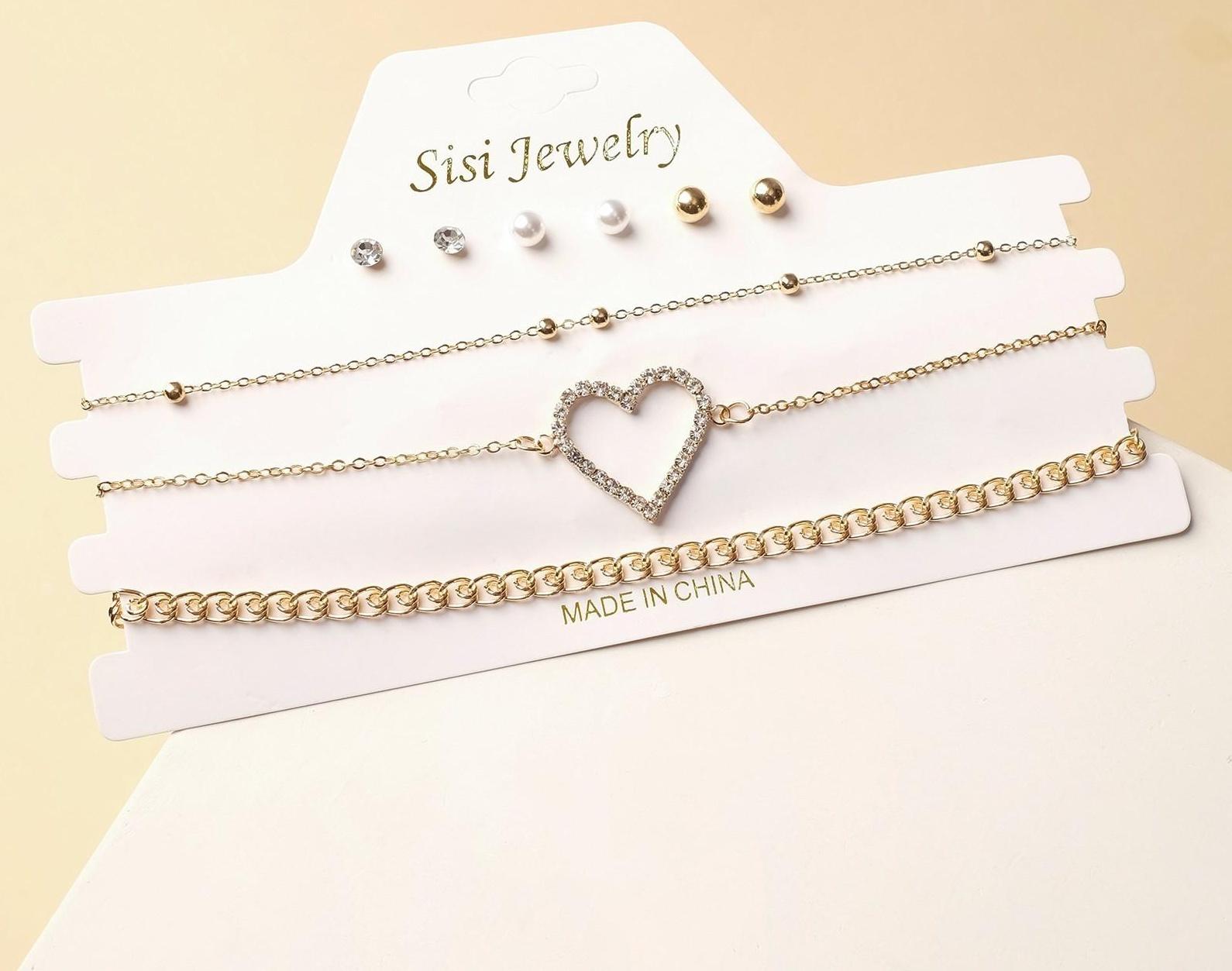 Набор: 3 колье, 3 пары пусет 