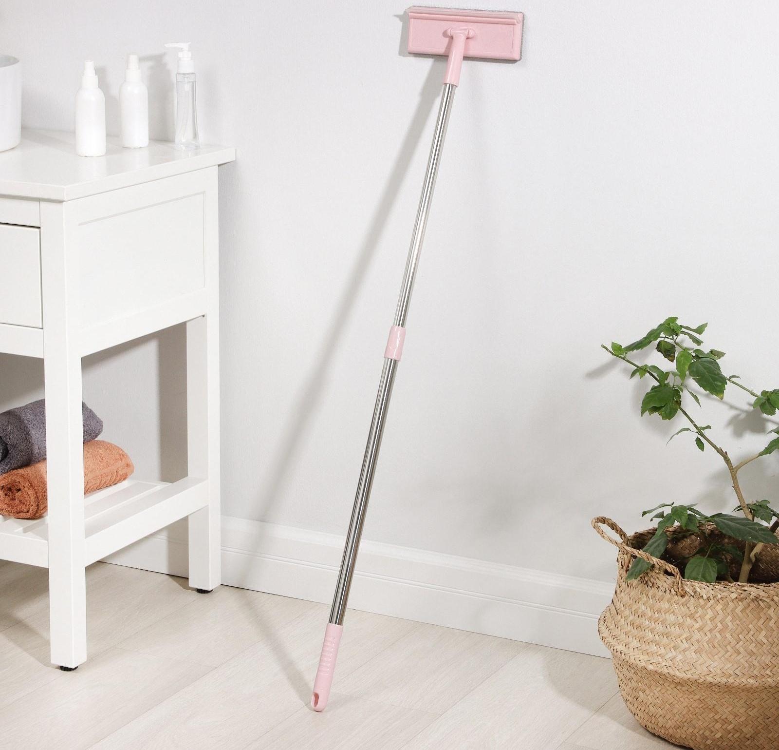 Окномойка с насадкой велюр, стальная телескопическая ручка, сгон силикон, 19×7×68(112) см, цвет МИКС