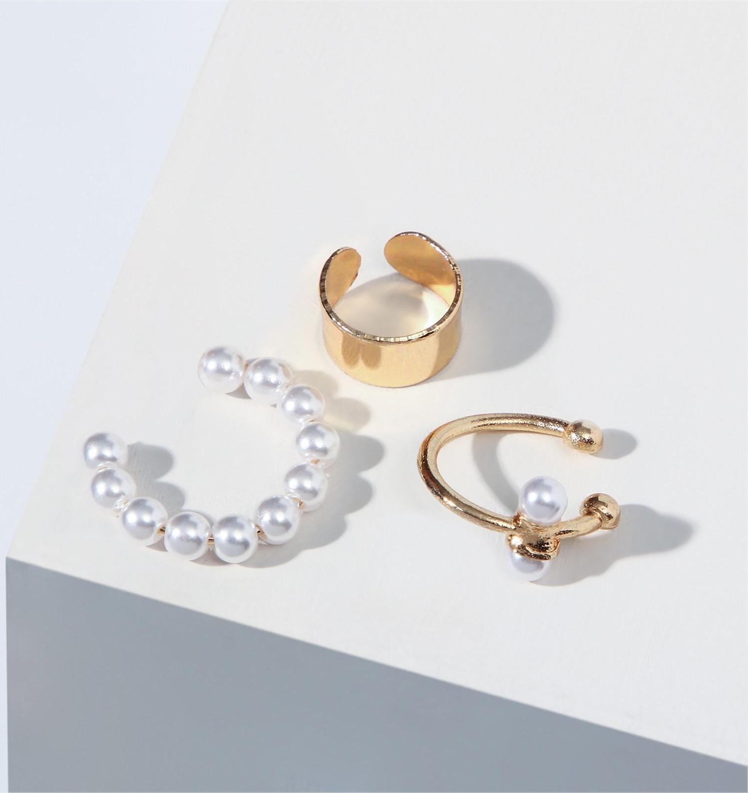 Набор серьги и каффа «Настроение», жемчуг, цвет белый в золоте